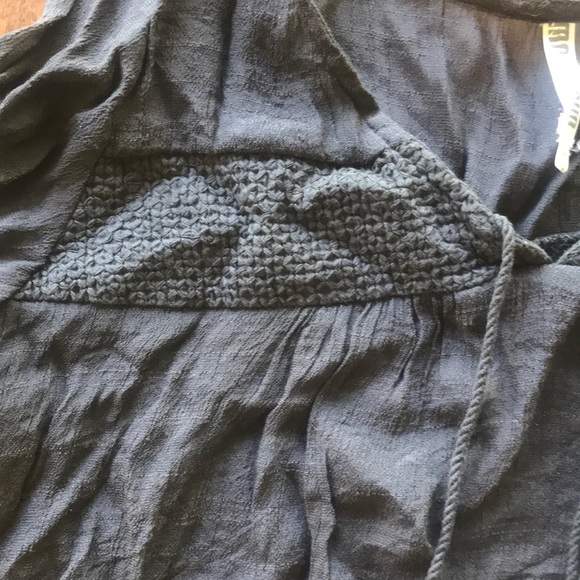 Charcoal Monoreno peasant top with tassels - Picture 2 of 6